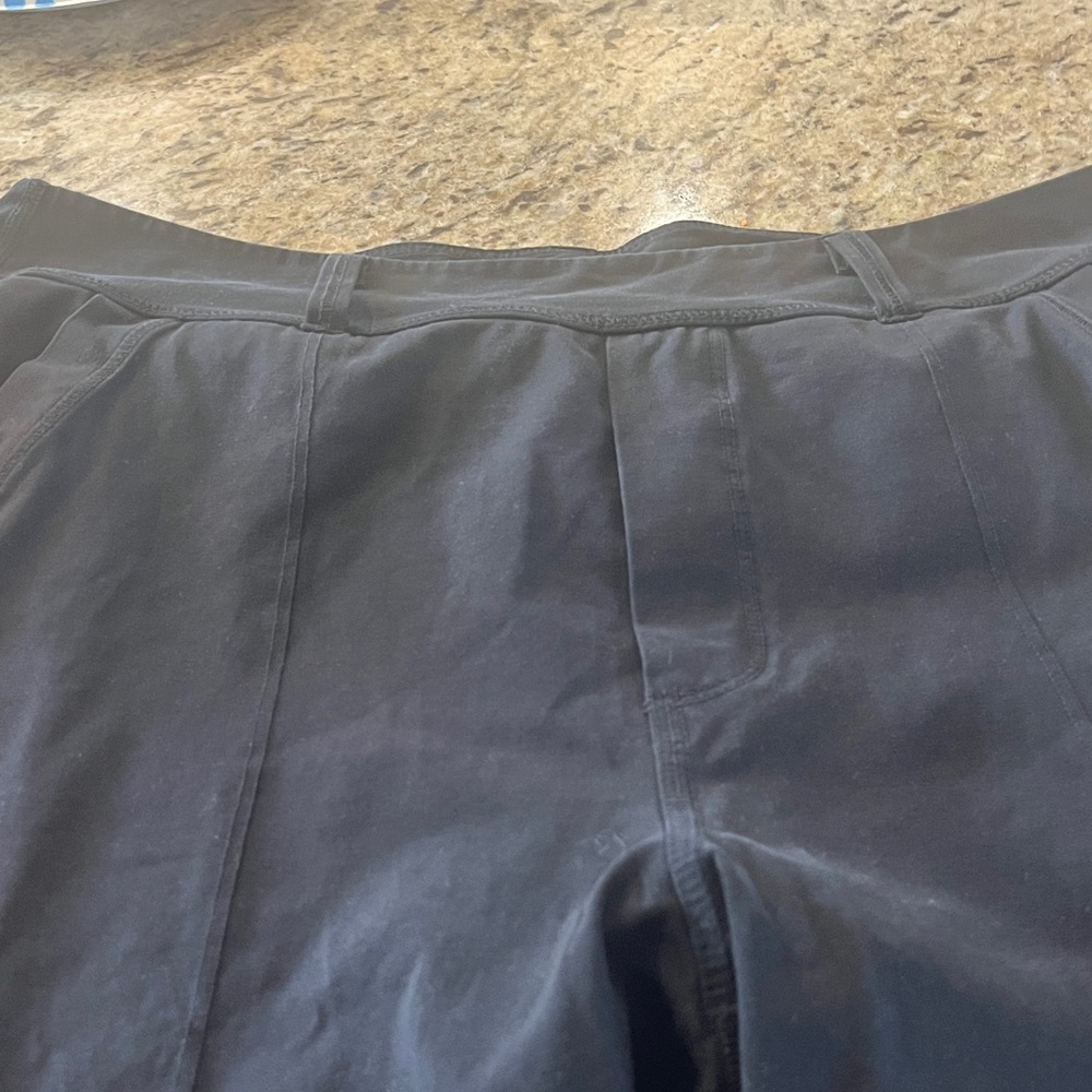 Frank & Eileen woman’s Dark Chinos